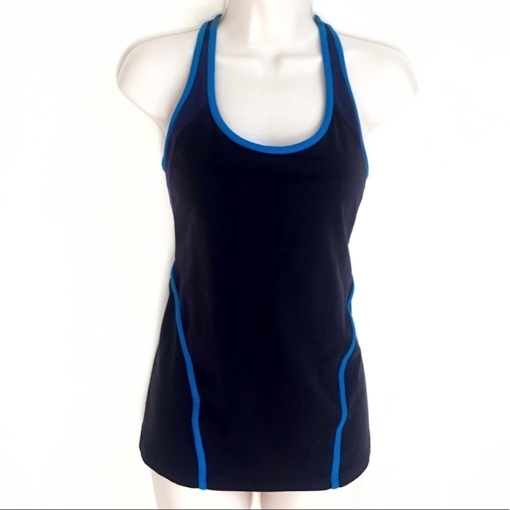 Gap Fit racerback scoop neck tank top smal…